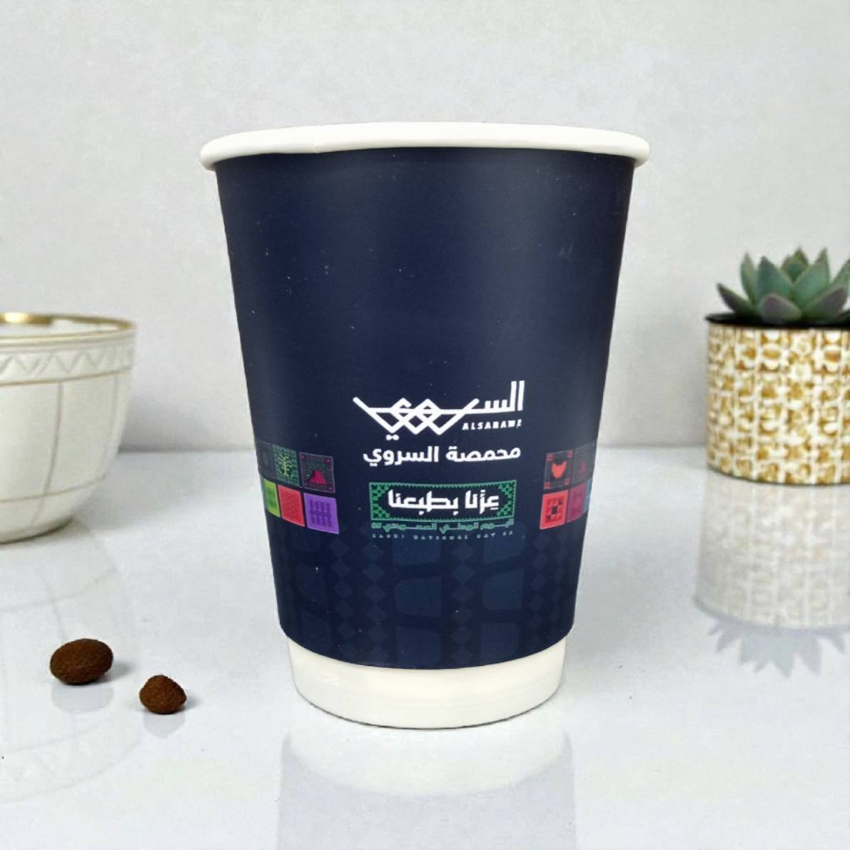 أكواب ورقية صديقة للبيئة