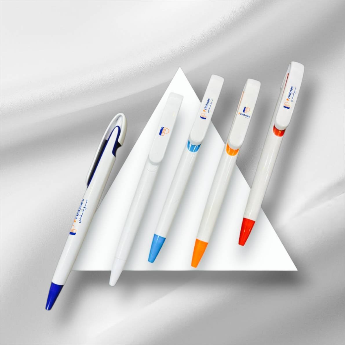 أقلام بلاستيك